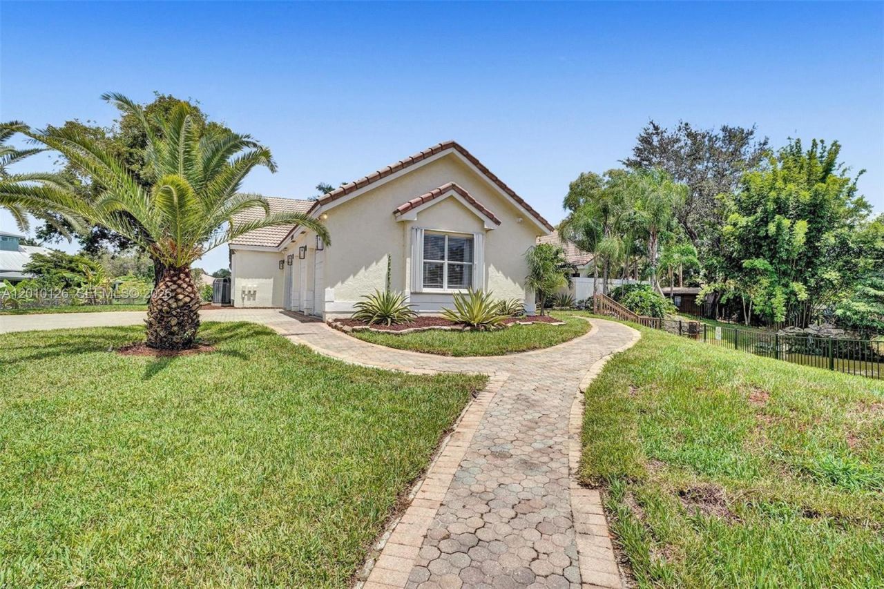 16301 SW 62nd St , Southwest Ranches, FL 33331 Photo