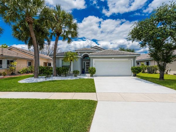 214 SW 180th Ave , Pembroke Pines, FL 33029