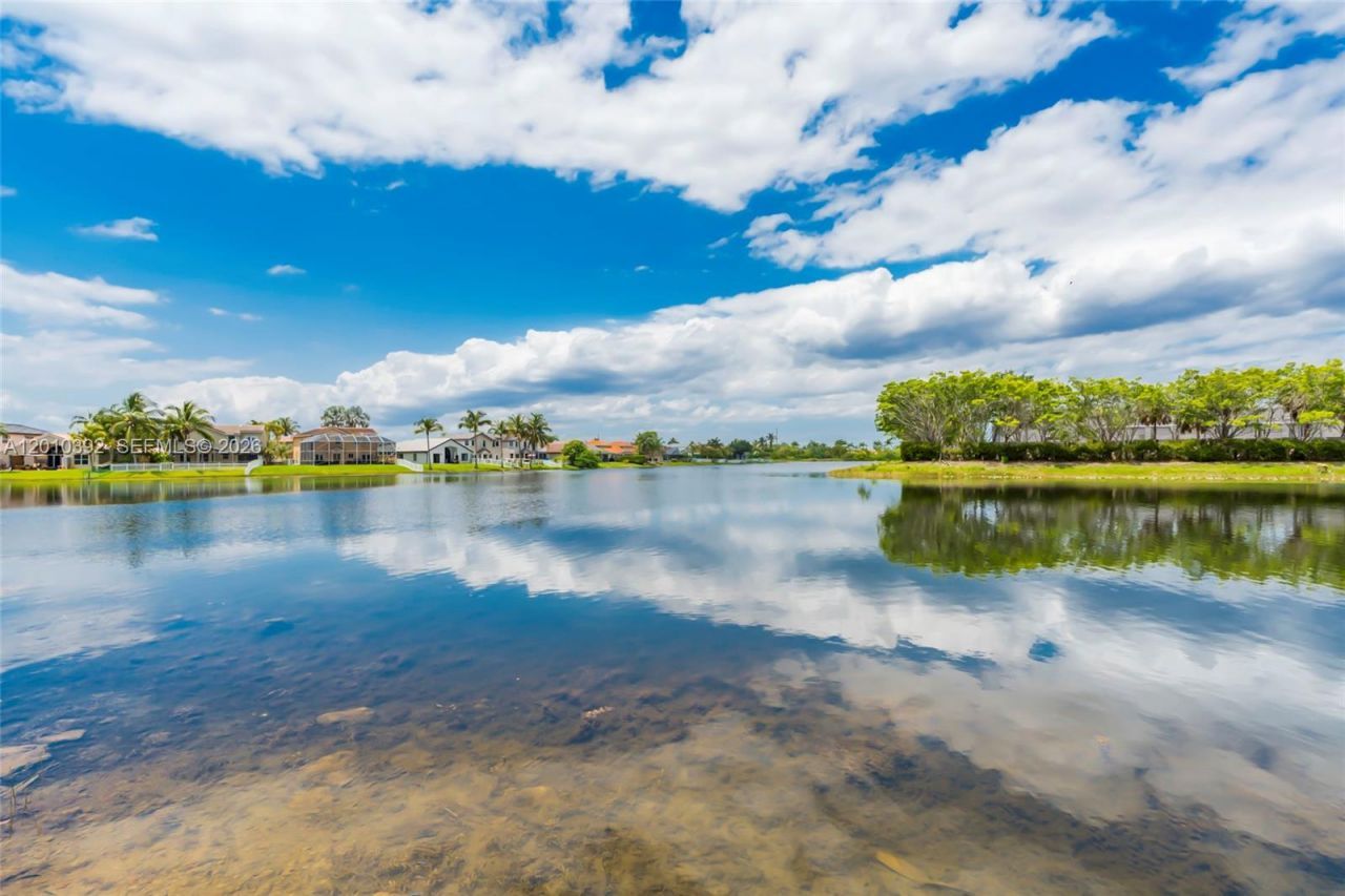 214 SW 180th Ave, Pembroke Pines, FL 33029 Photo
