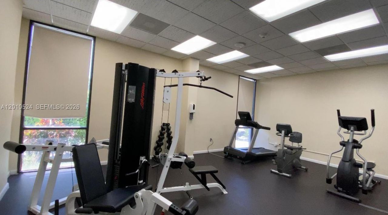 20100 W Country Club Dr , Unit 504, Aventura, FL 33180 Photo