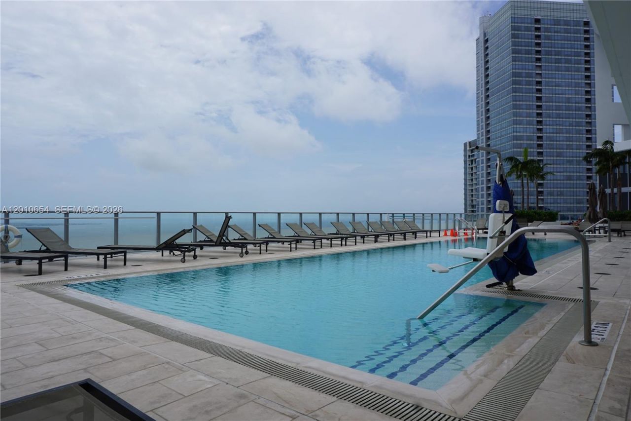 1300 Brickell Bay Dr, Unit 1904, Miami, FL 33131 Photo