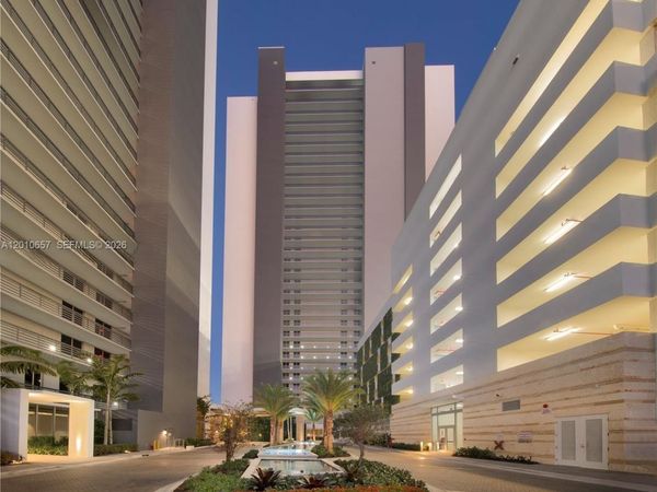 16385 Biscayne Blvd , Unit 717, North Miami Beach, FL 33160