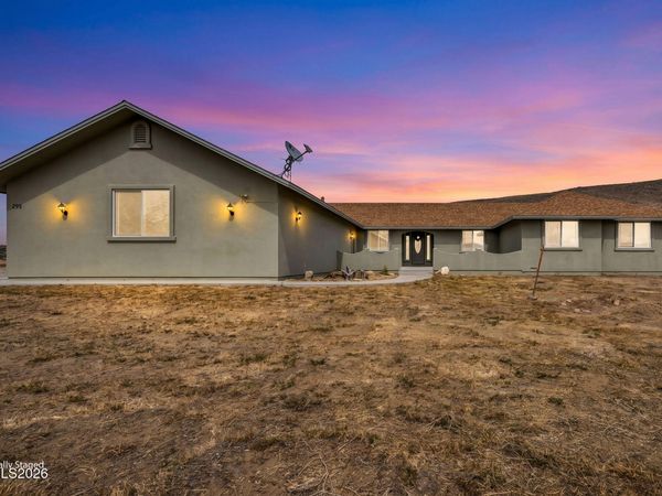 295 Descanso Lane, Sparks, NV 89441