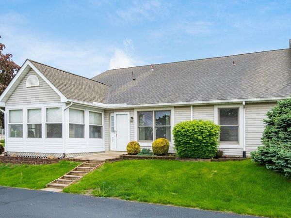 977 Hopewell Heights Drive , Heath, OH 43056