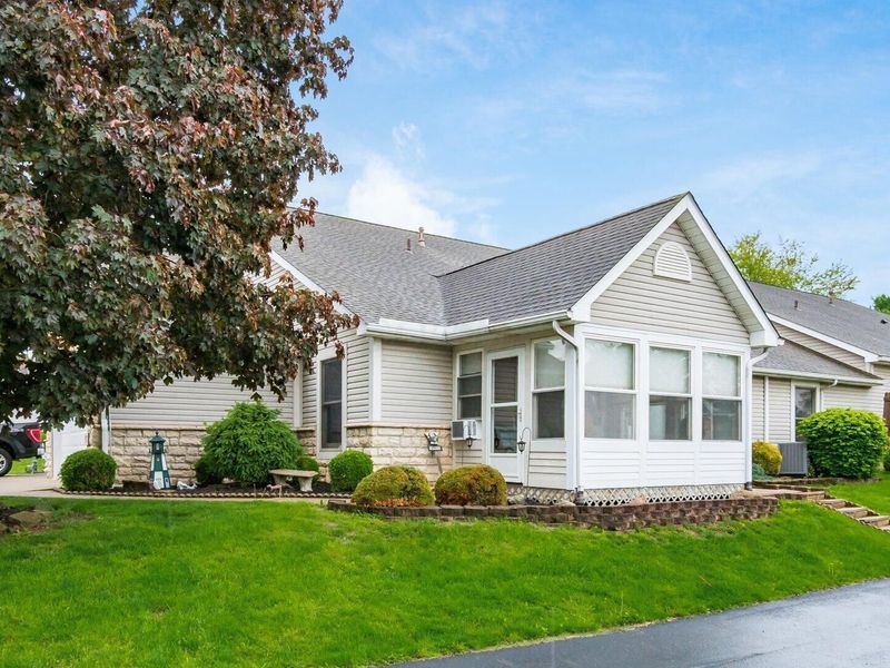 977 Hopewell Heights Drive , Heath, OH 43056 Photo 3