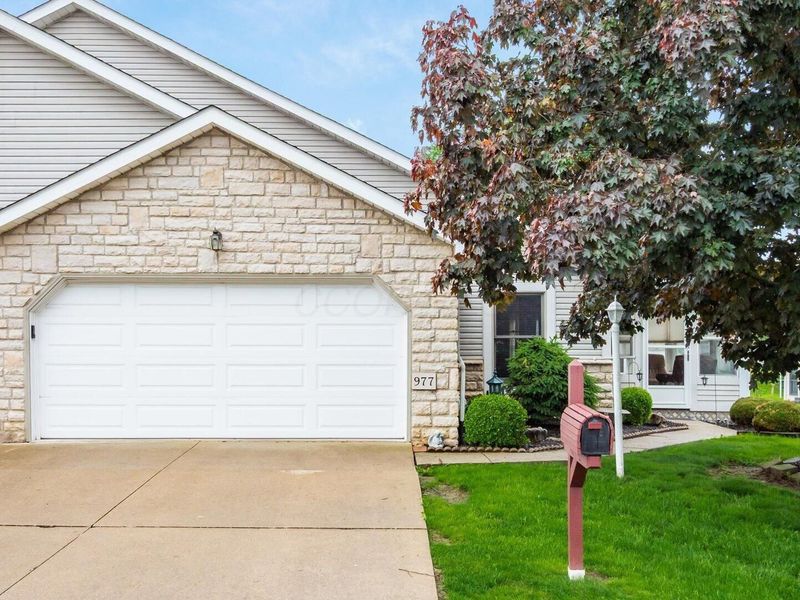 977 Hopewell Heights Drive , Heath, OH 43056 Photo 4