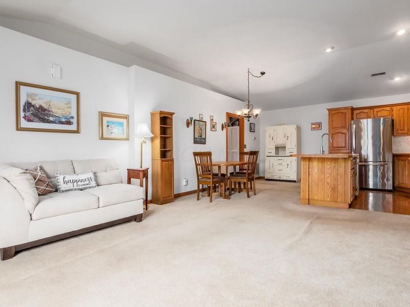 977 Hopewell Heights Drive , Heath, OH 43056 Photo 6