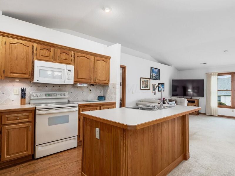977 Hopewell Heights Drive , Heath, OH 43056 Photo 8