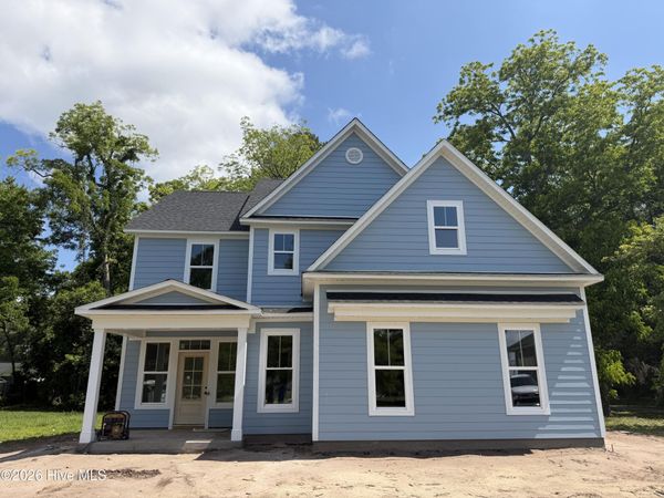104 Live Oak Circle, Lake Waccamaw, NC 28450