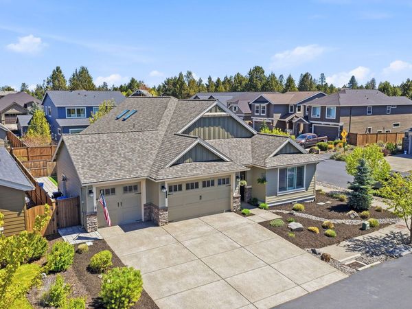 61065 Manhae Loop, Bend, OR 97702