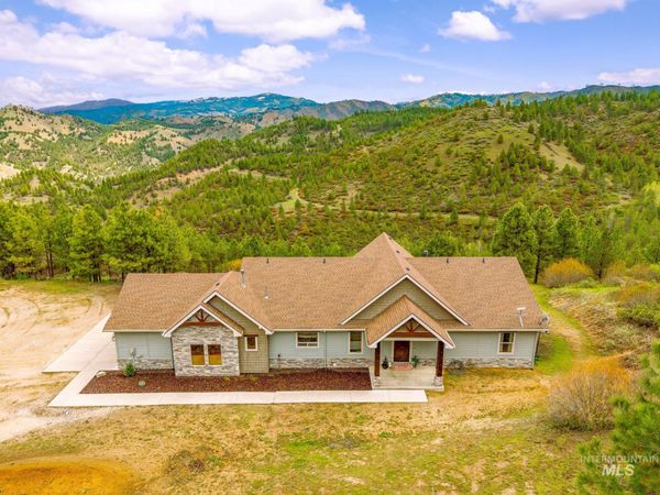 96 Trails End Way, Boise, ID 83716