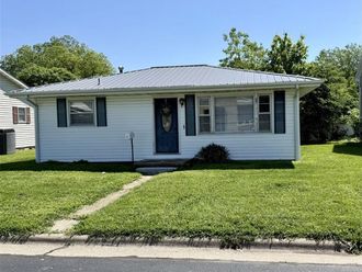 406 Madison Street Red Bud, IL 62278