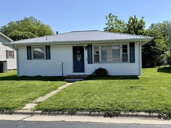 406 Madison Street, Red Bud, IL 62278
