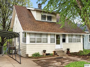 3039 S 18th Street, Omaha, NE 68108