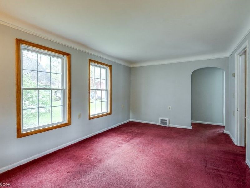 7086 MacKenzie Road, Olmsted Township, OH 44138 Photo 3