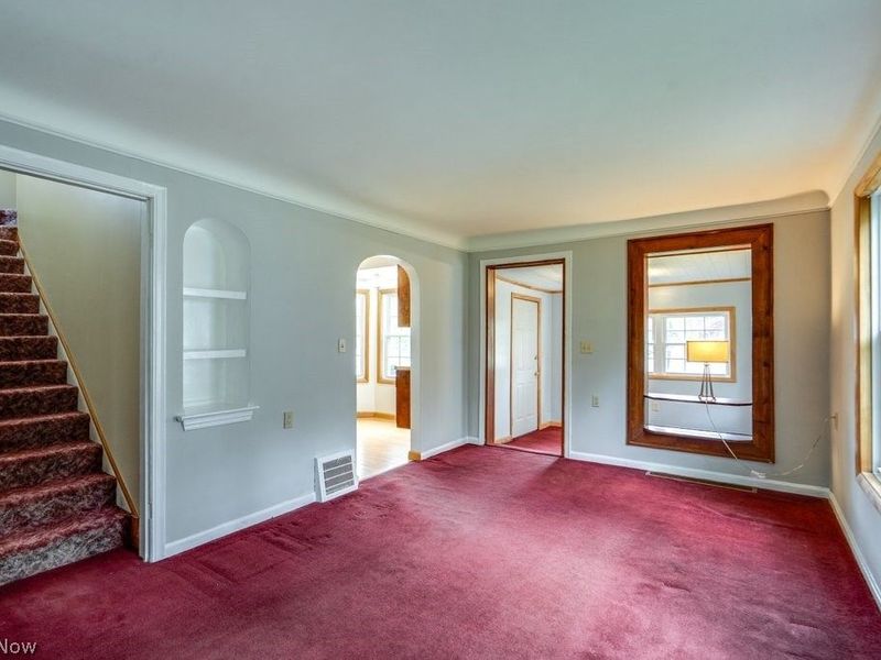 7086 MacKenzie Road, Olmsted Township, OH 44138 Photo 8