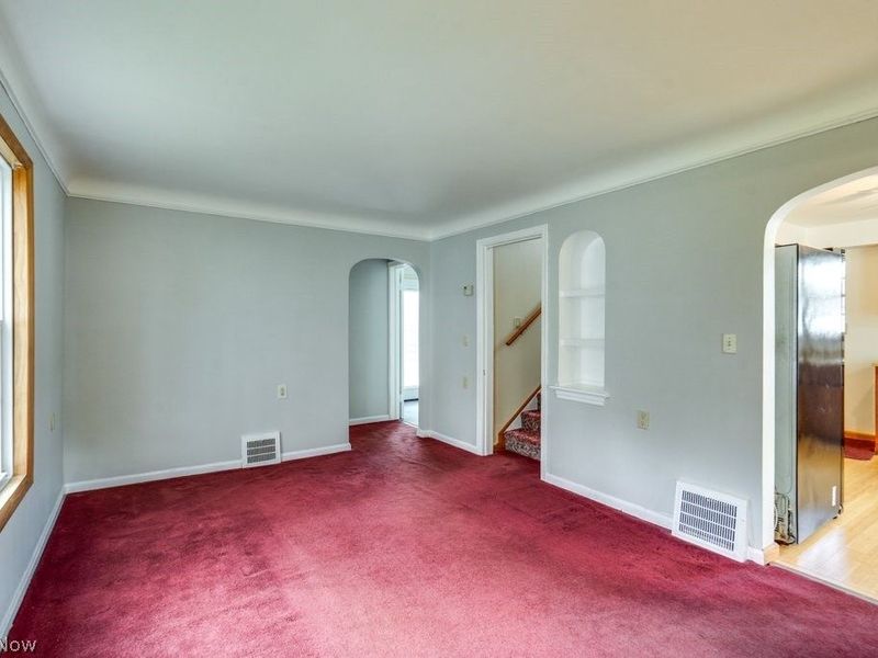 7086 MacKenzie Road, Olmsted Township, OH 44138 Photo 9