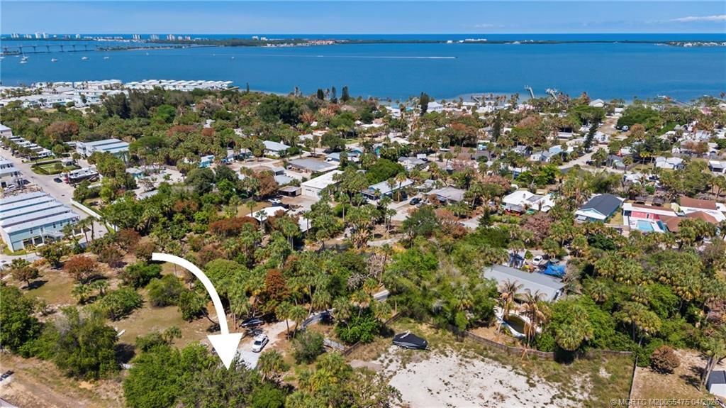 2614 NE Palm Avenue, Jensen Beach, FL 34957 Photo