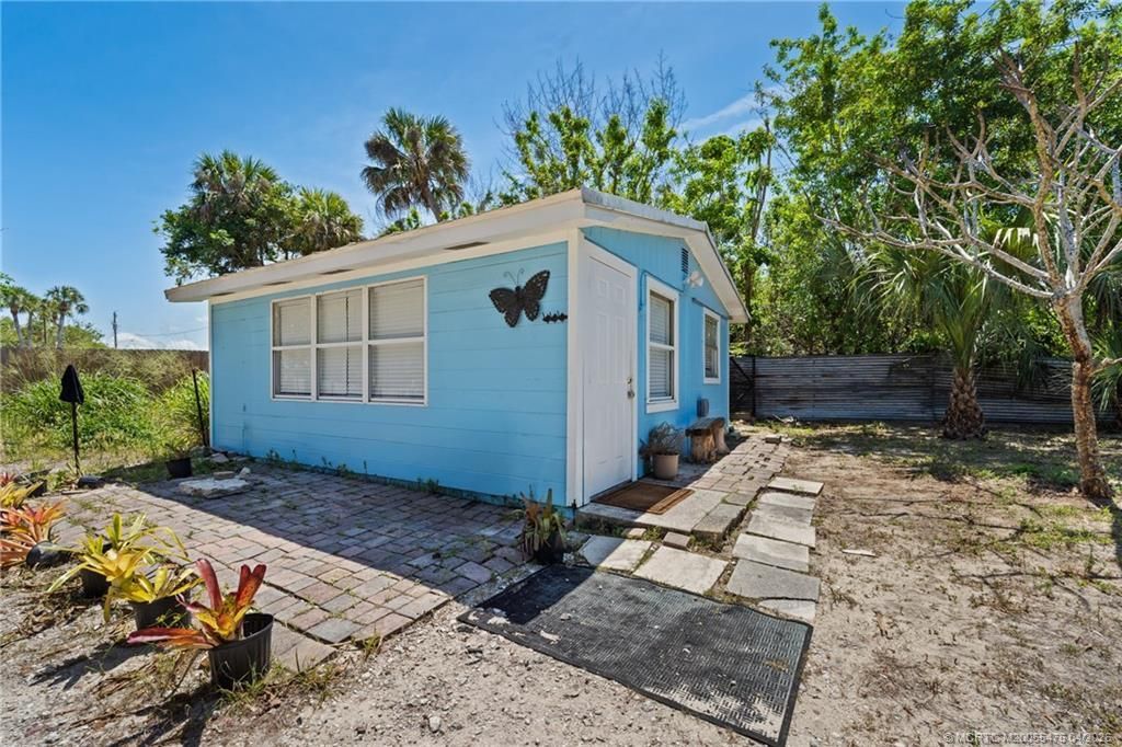 2614 NE Palm Avenue, Jensen Beach, FL 34957 Photo