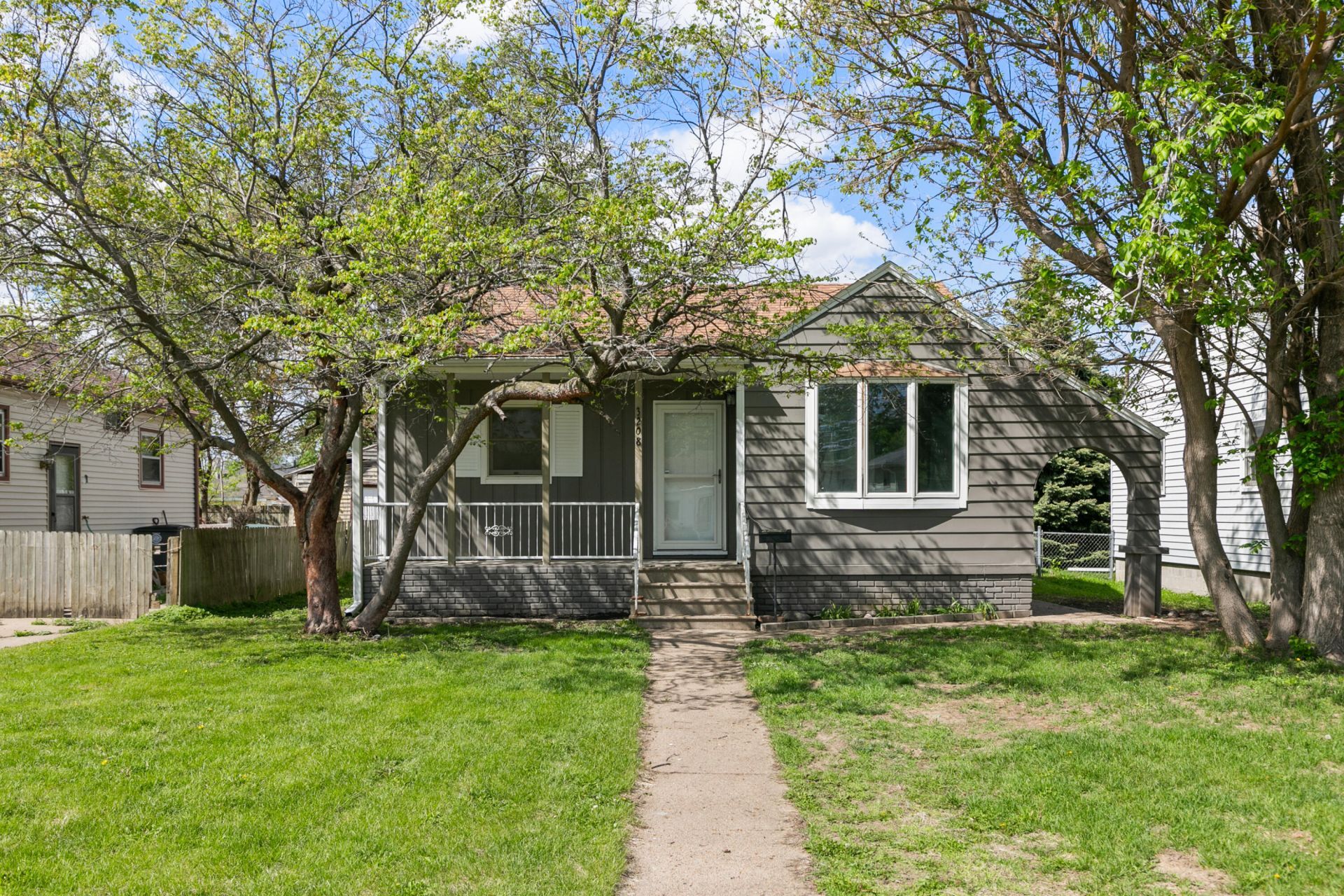 3208 8th Avenue, Council Bluffs, IA 51501 Main Photo