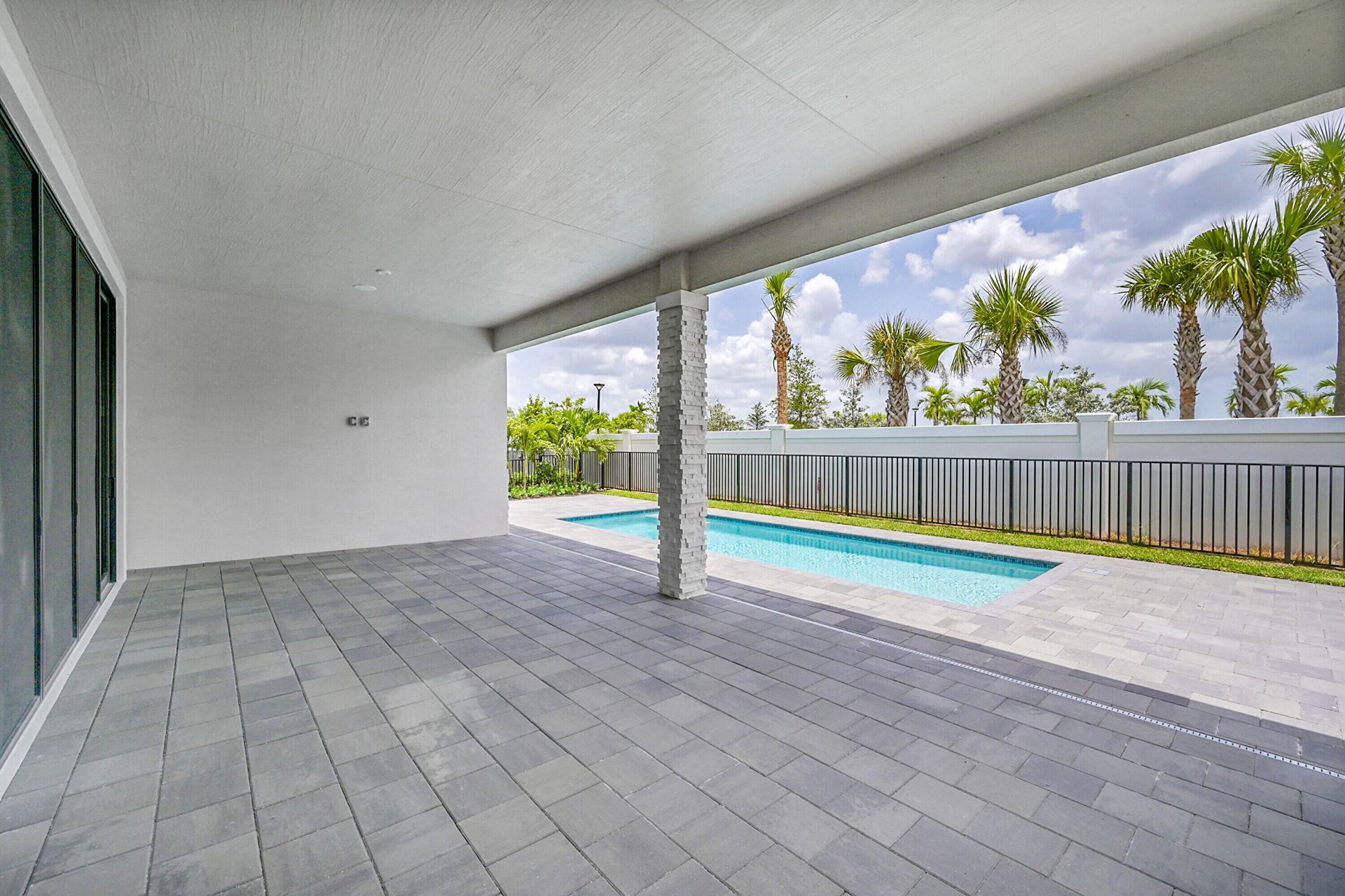 9520 St Germain Drive, Palm Beach Gardens, FL 33412 Photo