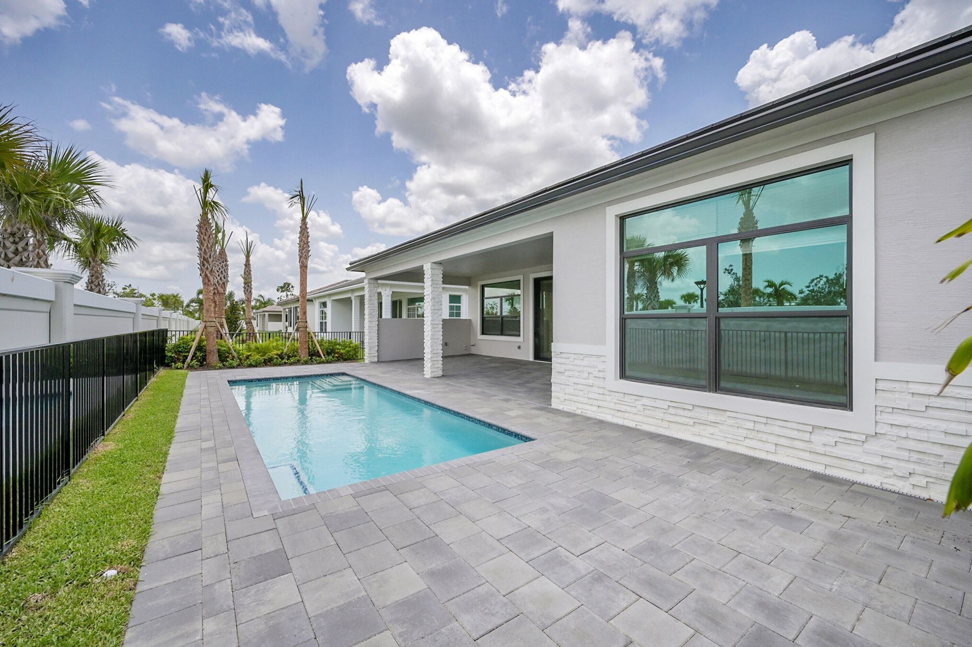 9520 St Germain Drive, Palm Beach Gardens, FL 33412 Photo