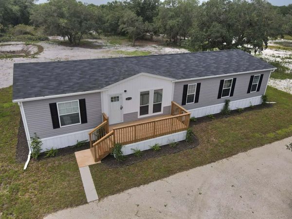18574 NW 284th Street, Okeechobee, FL 34972