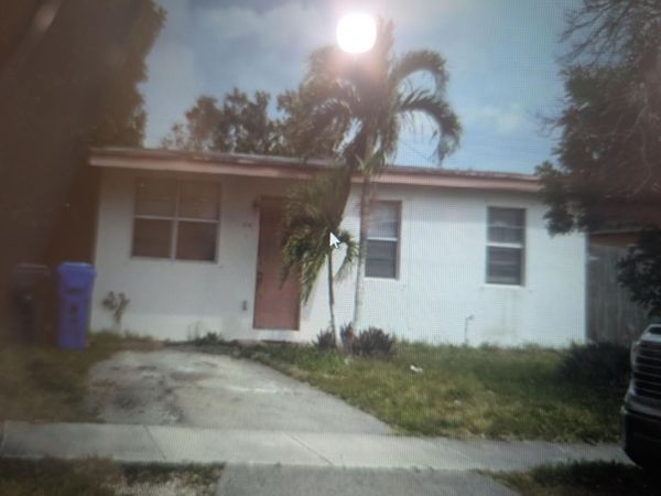 3751 SW 46th Avenue, West Park, FL 33023