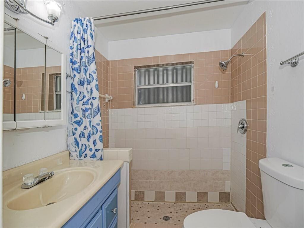 136 16th Avenue, Vero Beach, FL 32962 Photo