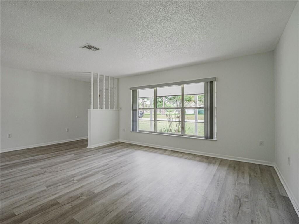 136 16th Avenue, Vero Beach, FL 32962 Photo