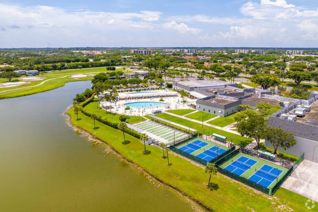 113 Capri, Delray Beach, FL 33484 Photo