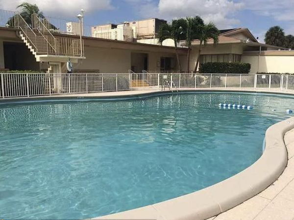 17050 NE 14th Avenue, Unit 110, Miami, FL 33162