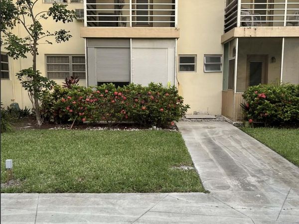17050 NE 14th Avenue, Unit 110, Miami, FL 33162