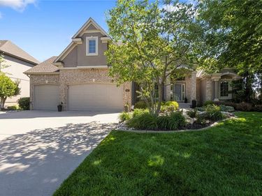 8915 N Lewis Avenue, Kansas City, MO 64157