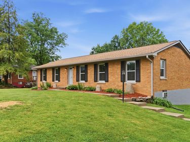 168 Peachtree Drive, Versailles, KY 40383