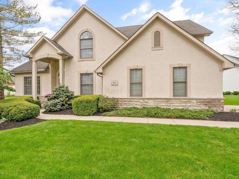 912 Linworth Village Drive, Columbus, OH 43235 Photo 6