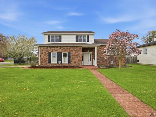 6962 Christi Lane , Niagara Falls, NY 14304