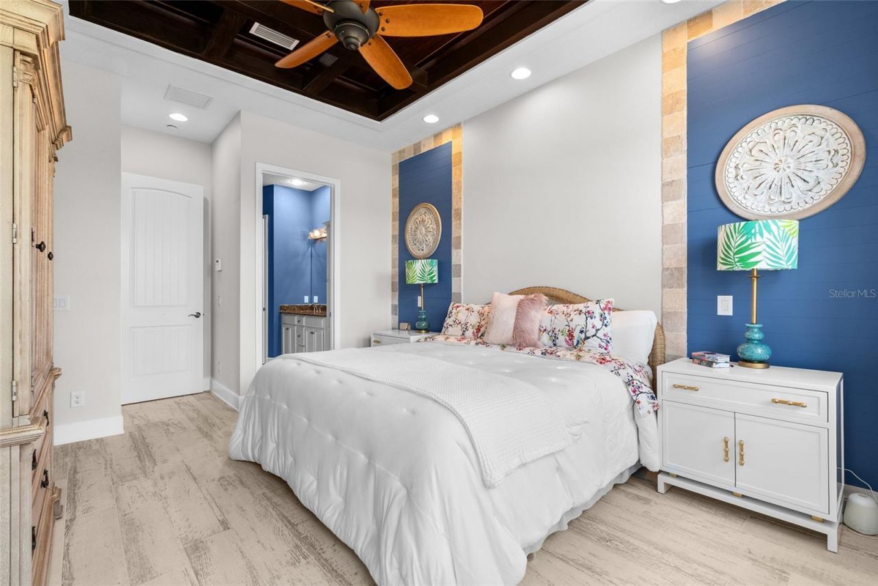 319 Compass Point Drive, Unit 201, Bradenton, FL 34209 Photo