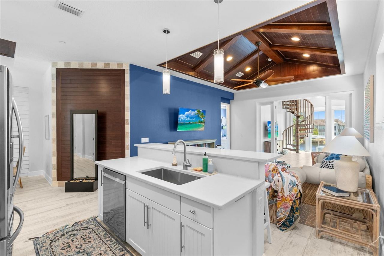 319 Compass Point Drive, Unit 201, Bradenton, FL 34209 Photo