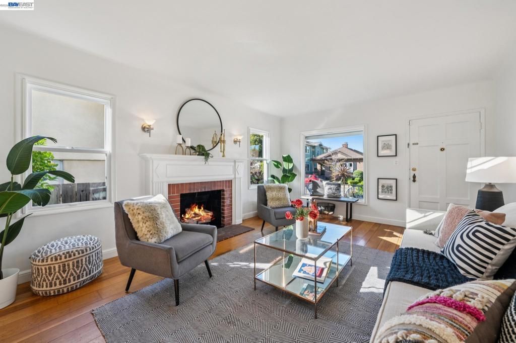 3233 San Jose Avenue, Alameda, CA 94501 Main Photo