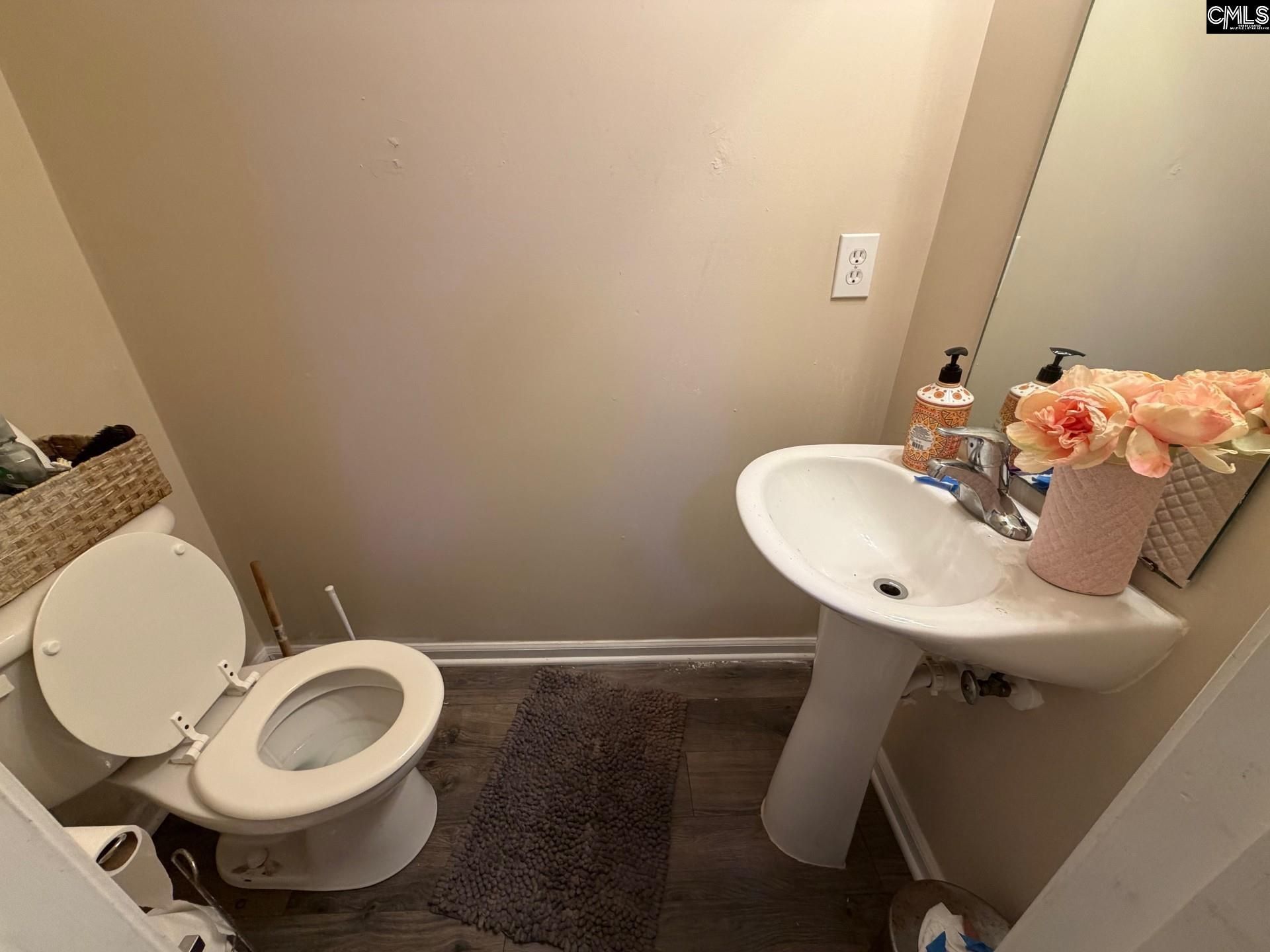 527 Summit Terrace Court Photo 6