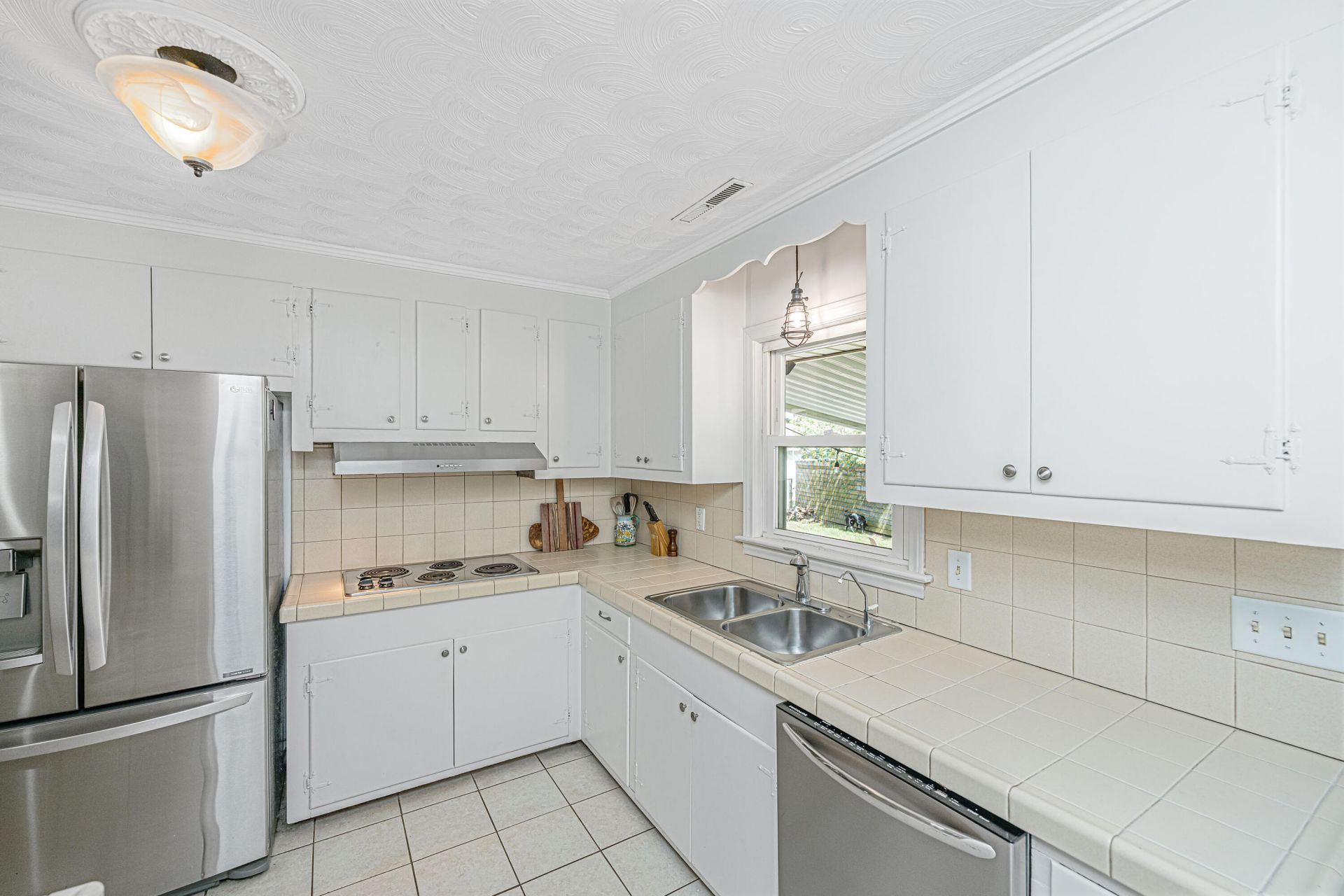 1400 W Lenevar Drive Photo 22