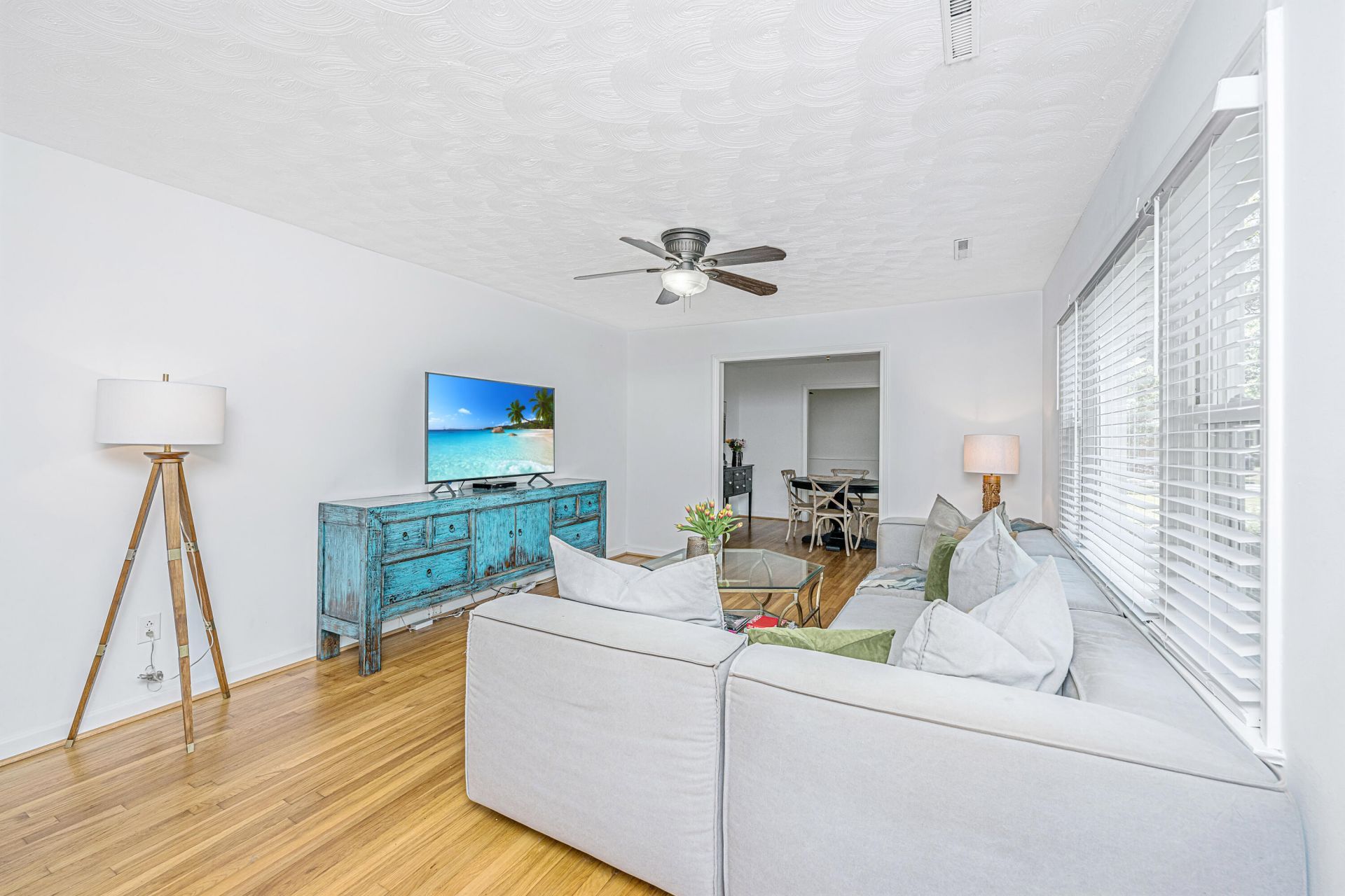 1400 W Lenevar Drive Photo 9