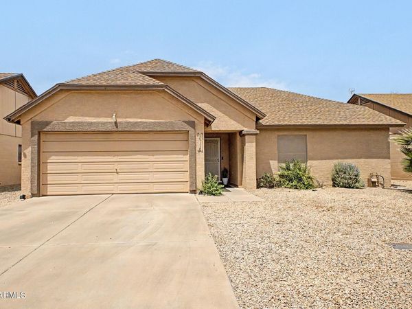 10118 W MEDLOCK Avenue, Glendale, AZ 85307