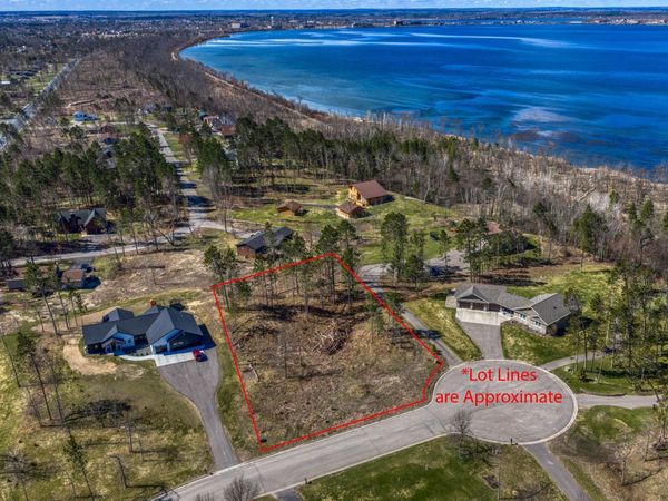2910 Whispering Ridge Drive NE, Bemidji, MN 56601