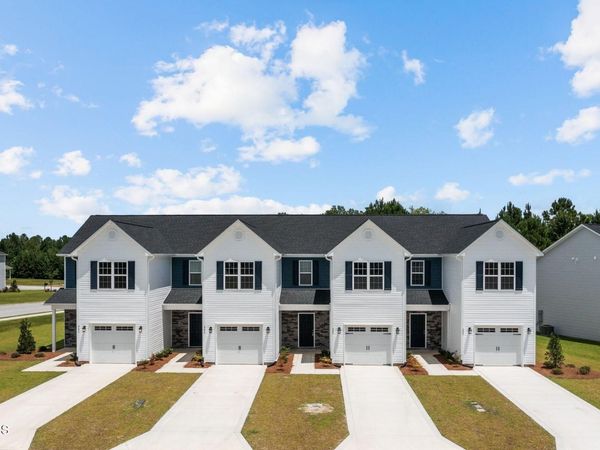 209 Verrazzano Lane , Jacksonville, NC 28546