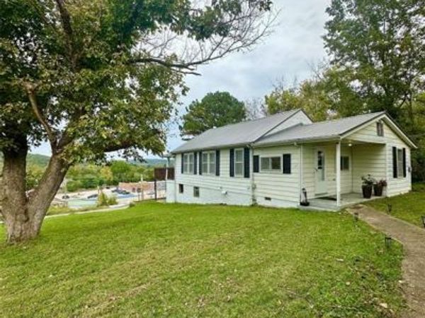 115 Bluff Circle, Waynesville, MO 65583