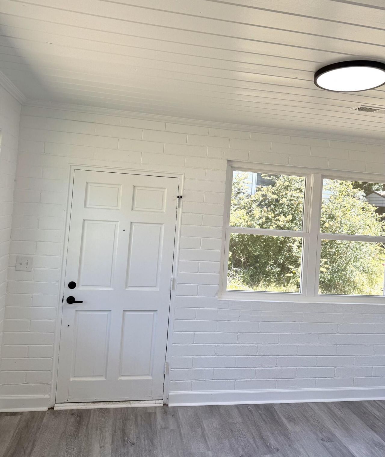 944 Park Street Photo 10