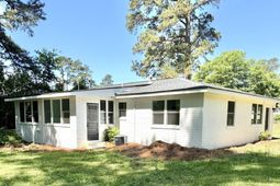944 Park Street photo 4