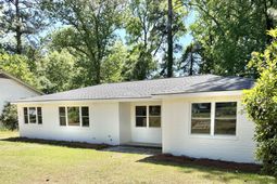 944 Park Street photo 4